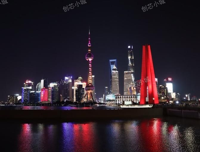 这些古典主义与现代主义并存的建筑，已成为了上海的象征。