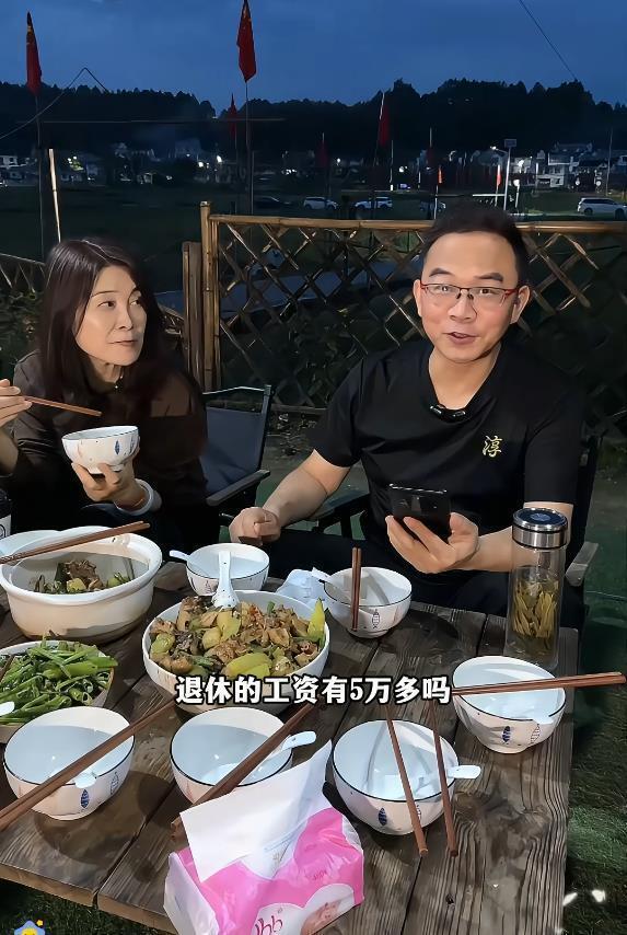 曝前央视主持人郎永淳退休工资5万！妻子病退才3000多，本人发声回应：并没有那么多