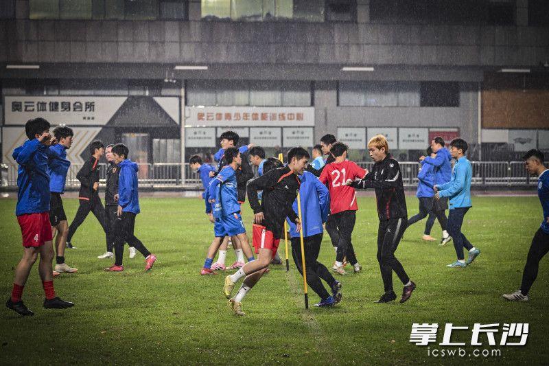风雨无阻，“湘超”长沙队集结训练丨图视汇